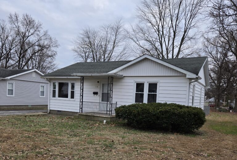 118 Young Dr, Fairfield, IL