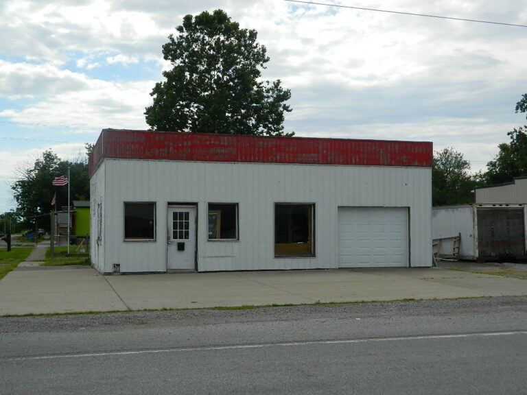 100 N Washington St, Geff, IL