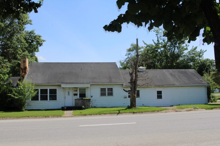 1408 W Delaware St, Fairfield, IL