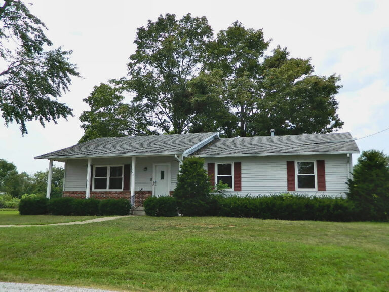 747 County Road 1390 E, Fairfield, Illinois